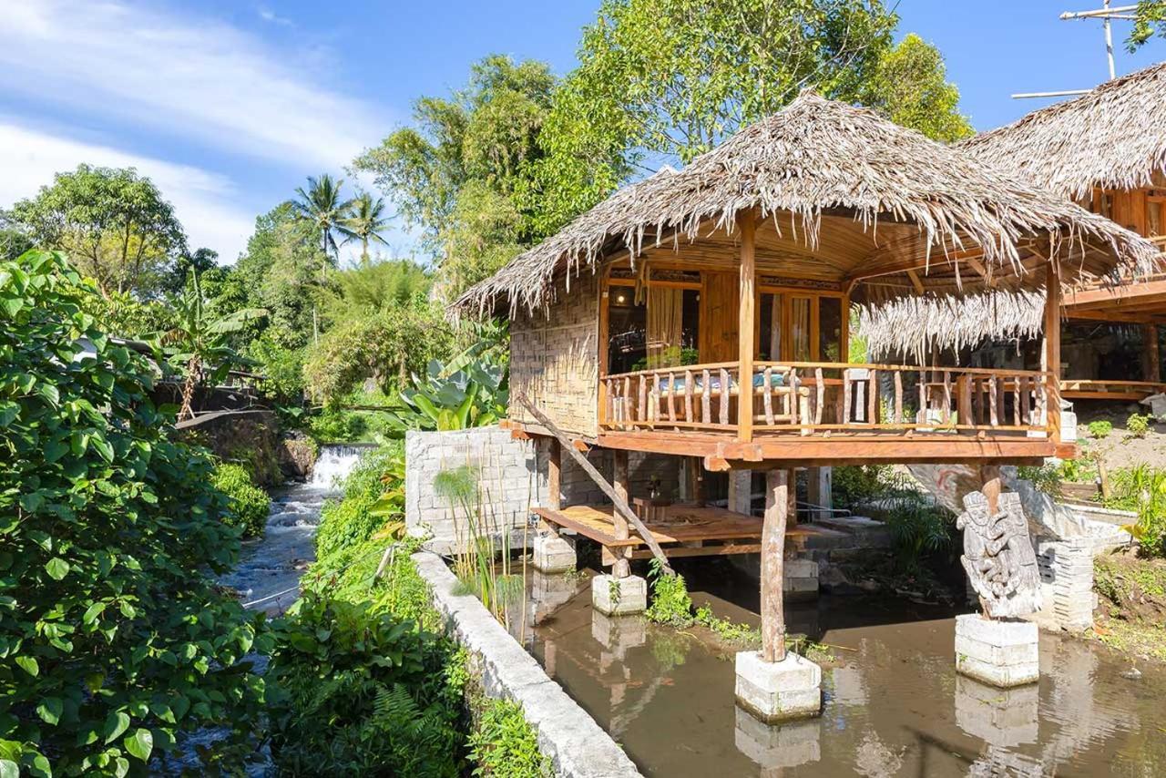 Onong'S Homestay & Cafe Tomohon Eksteriør billede