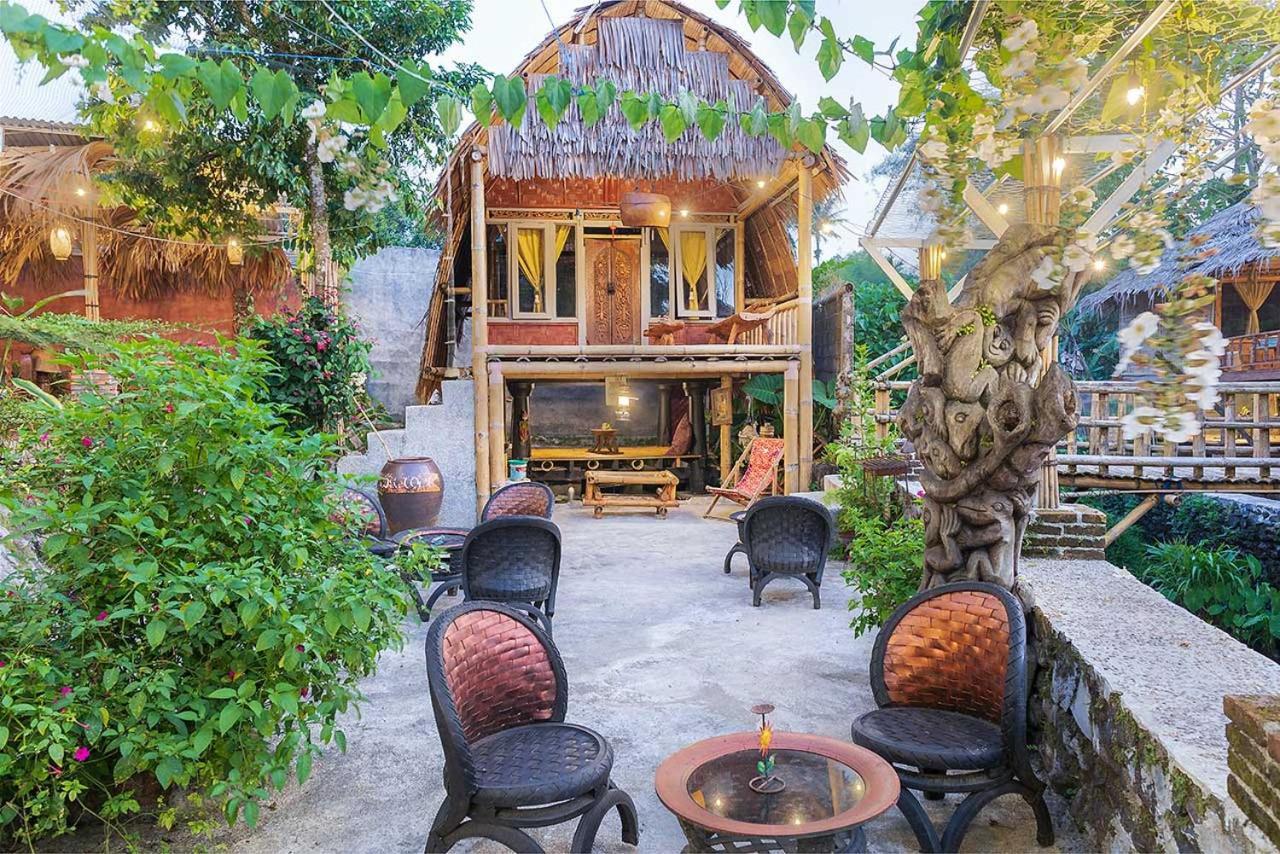 Onong'S Homestay & Cafe Tomohon Eksteriør billede