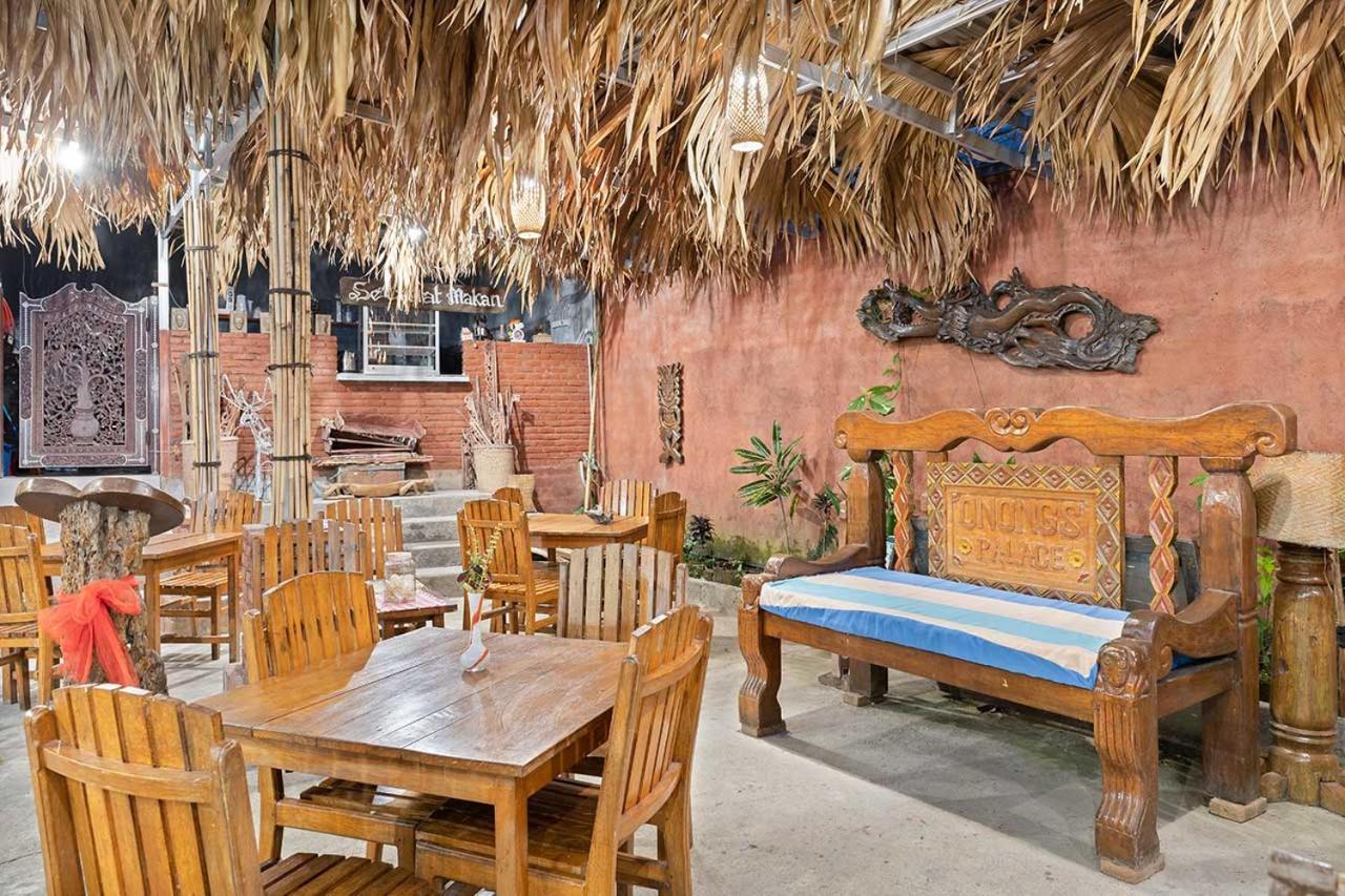 Onong'S Homestay & Cafe Tomohon Eksteriør billede