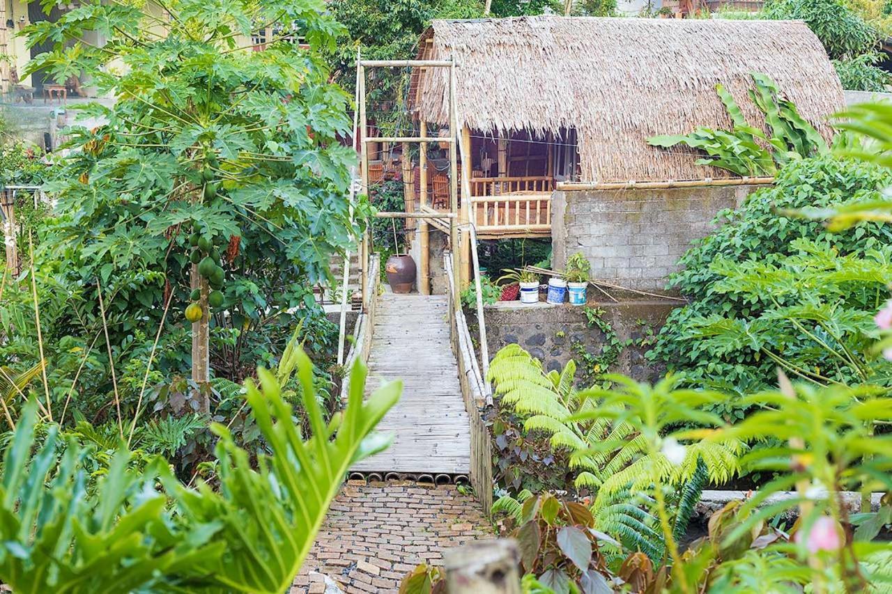Onong'S Homestay & Cafe Tomohon Eksteriør billede